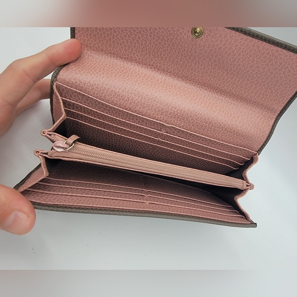 Authentic Preowned Gucci Bifold Wallet - Picture 8 of 14